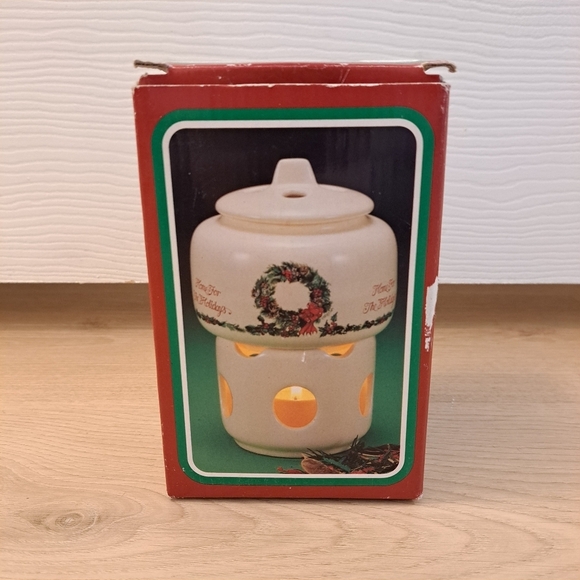 Vintage 1989 Polpourri Press Holidays Christmas Ceramic Candle Scent Melter - Picture 1 of 11